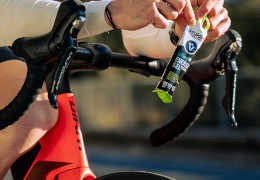 Ciclismo y Rendimiento: La Importancia de los Electrolitos en la Carretera